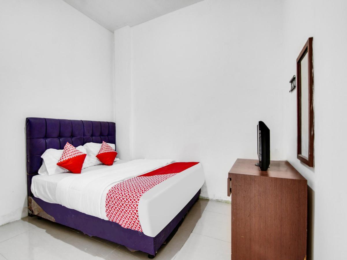 Oyo 90897 Hotel Sepupu Satria Pekanbaru Exterior foto