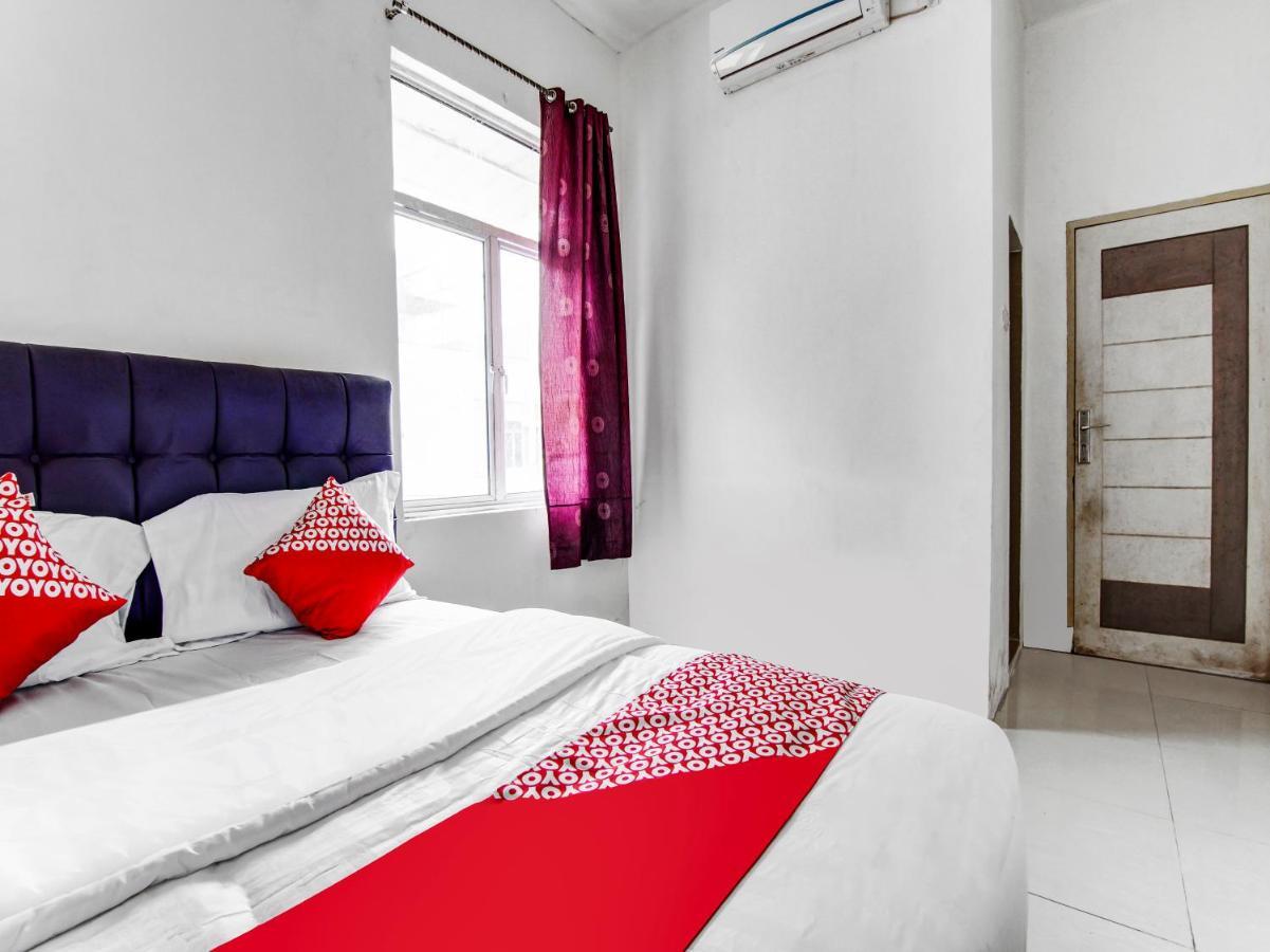 Oyo 90897 Hotel Sepupu Satria Pekanbaru Exterior foto